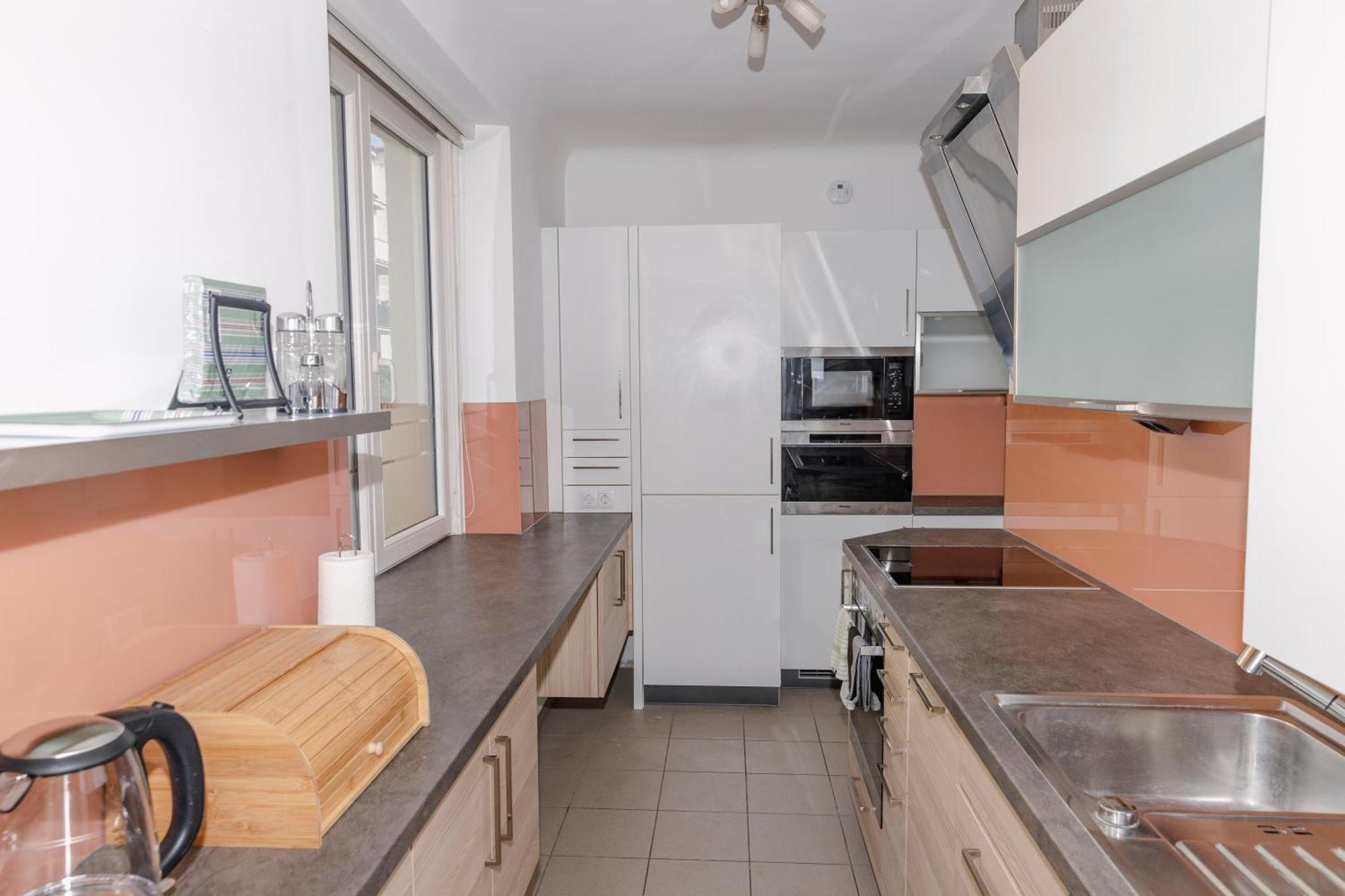 Beautiful 2-Bedroom Apartment Near Schoenbrunn Vienna Luaran gambar