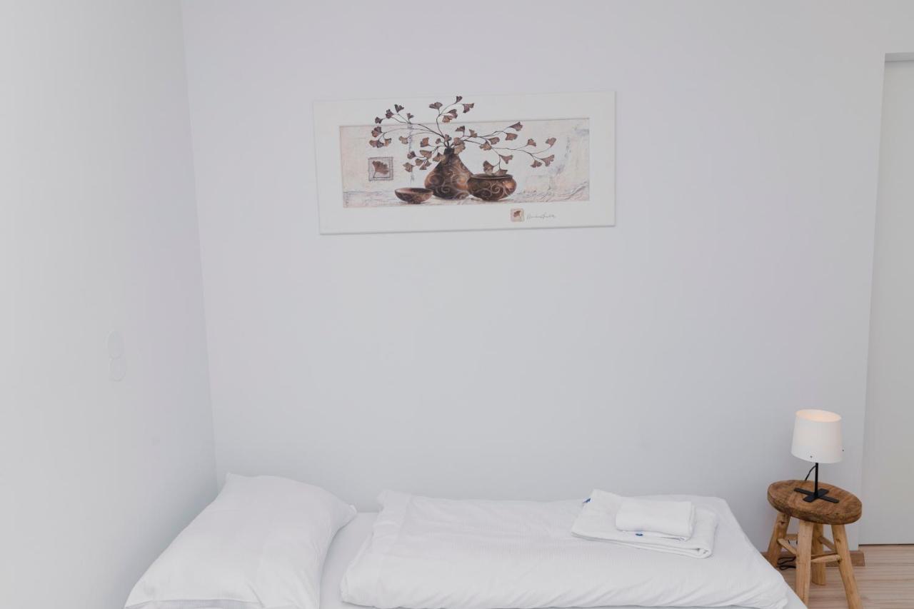 Beautiful 2-Bedroom Apartment Near Schoenbrunn Vienna Luaran gambar