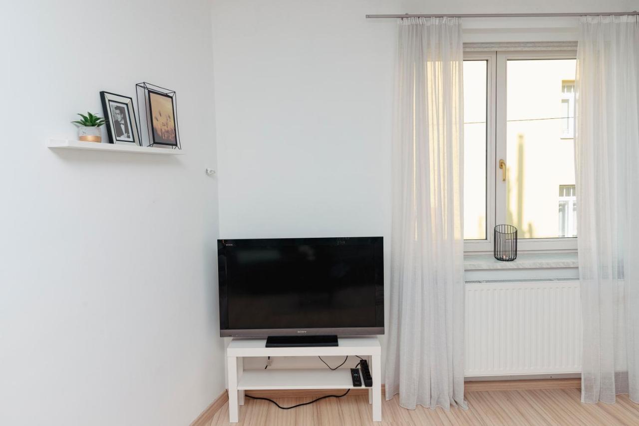 Beautiful 2-Bedroom Apartment Near Schoenbrunn Vienna Luaran gambar